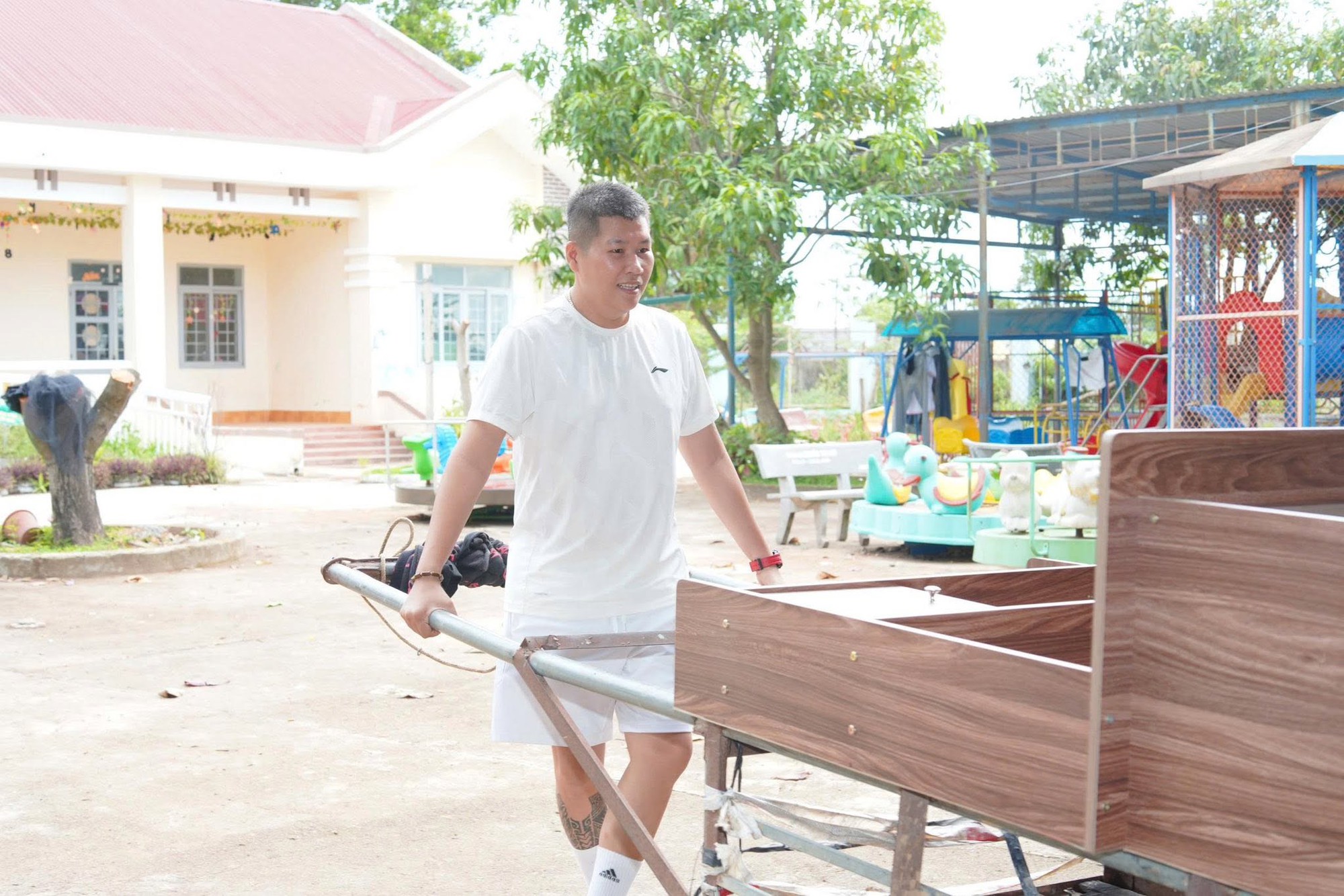 TikToker Phạm Ngọc Dũng v&agrave; cuộc sống ph&iacute;a sau những video triệu lượt xem - Ảnh 1.
