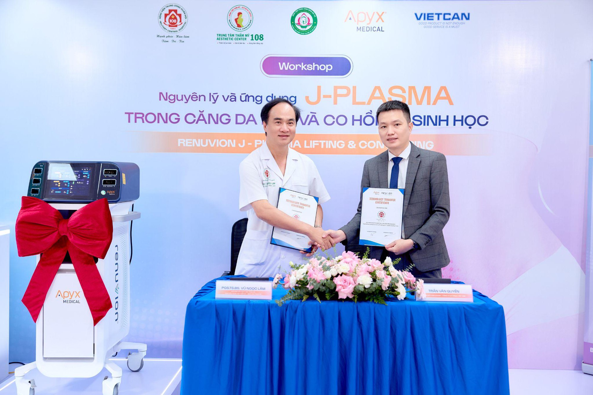 BV 108 thực hiện ca mổ thị phạm ứng dụng c&ocirc;ng nghệ Renuvion J-Plasma - Ảnh 4.