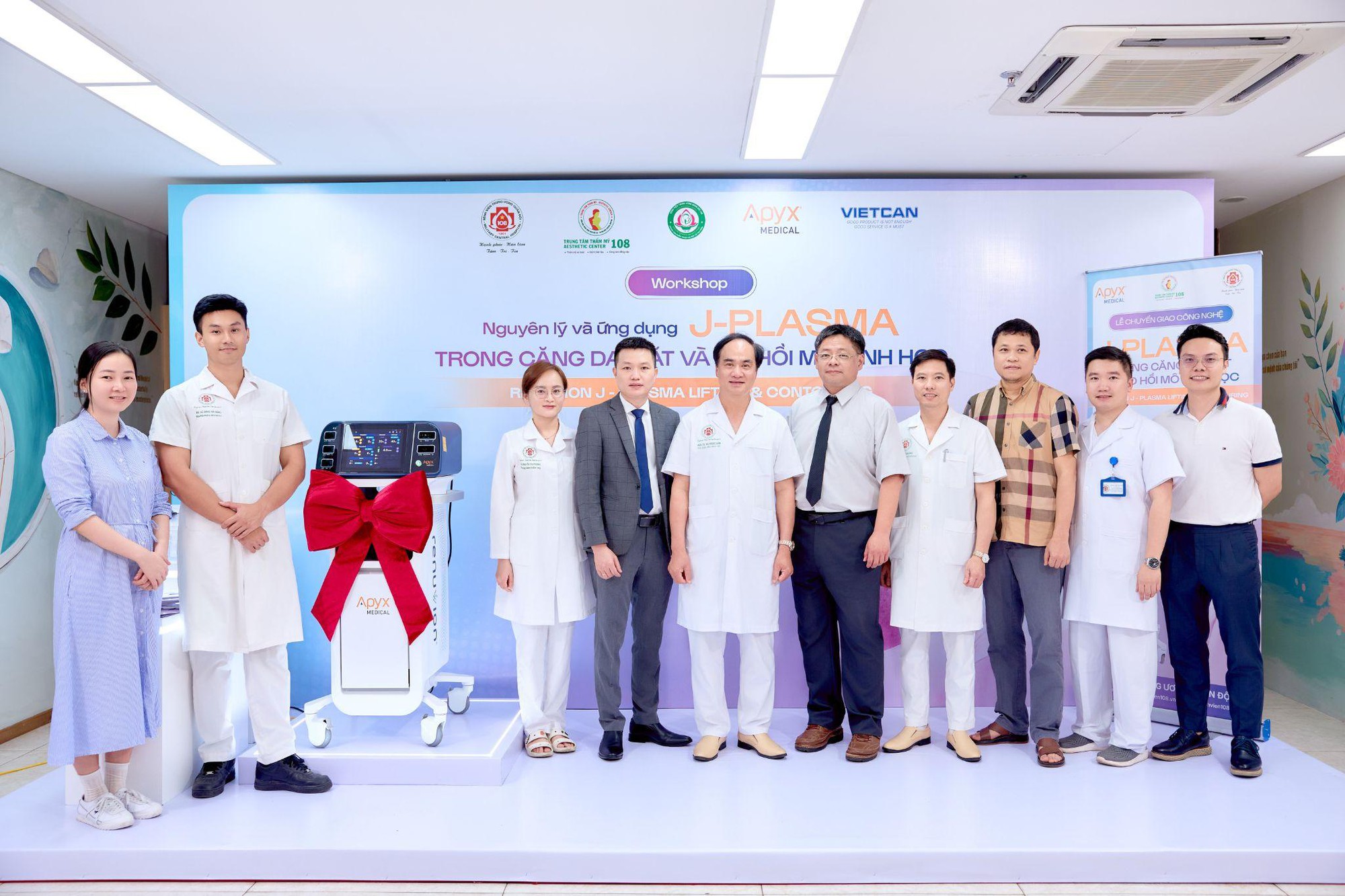 BV 108 thực hiện ca mổ thị phạm ứng dụng c&ocirc;ng nghệ Renuvion J-Plasma - Ảnh 5.