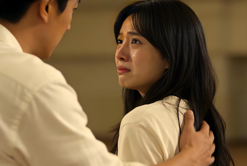Chồng thấy cuộc gọi từ số lạ, tra Zalo rồi lạnh mặt: T&ocirc;i chết lặng khi biết chỉ một cuộc gọi nhỡ cũng khiến h&ocirc;n nh&acirc;n rạn nứt- Ảnh 1.
