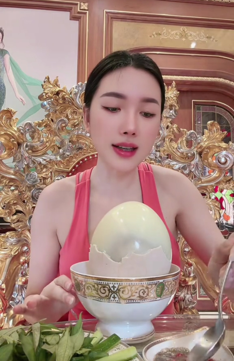 Cuộc sống trong l&acirc;u đ&agrave;i 500 tỷ của Ng&acirc;n Collagen tại Cần Thơ năm 2026 - Ảnh 10.