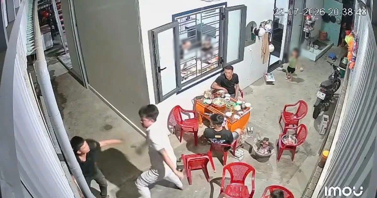 Người đ&agrave;n &ocirc;ng bị đ&aacute;nh nhập viện tại Gia Lai: Vợ tiết lộ qu&aacute; khứ đau thương - Ảnh 1.