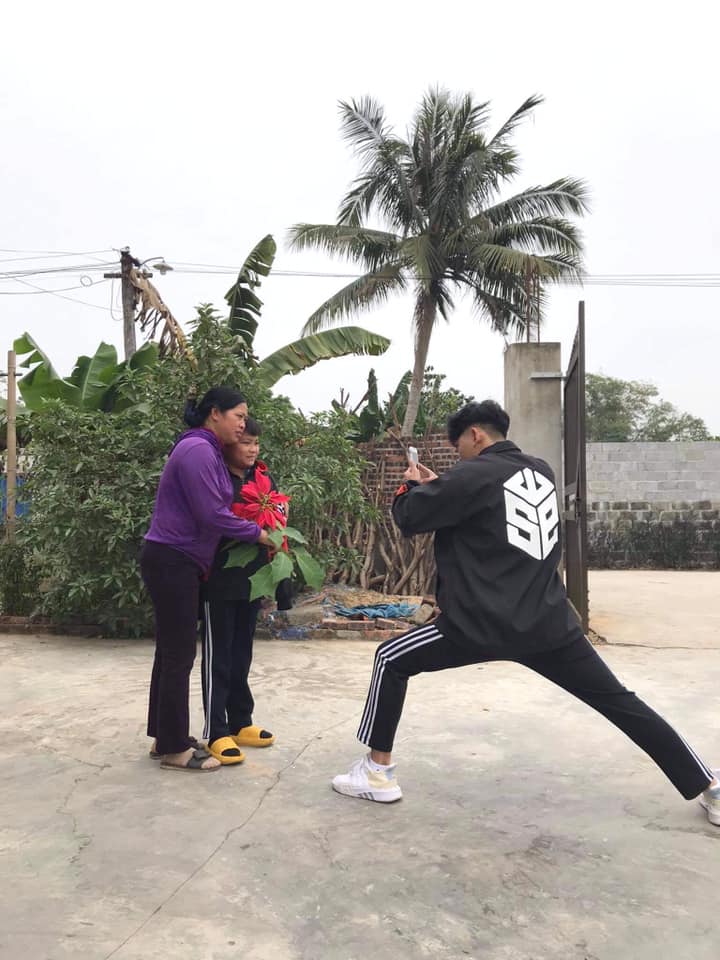 Căn nh&agrave; tuềnh to&agrave;ng ở qu&ecirc; của b&agrave; Tuyết k&ecirc;nh 