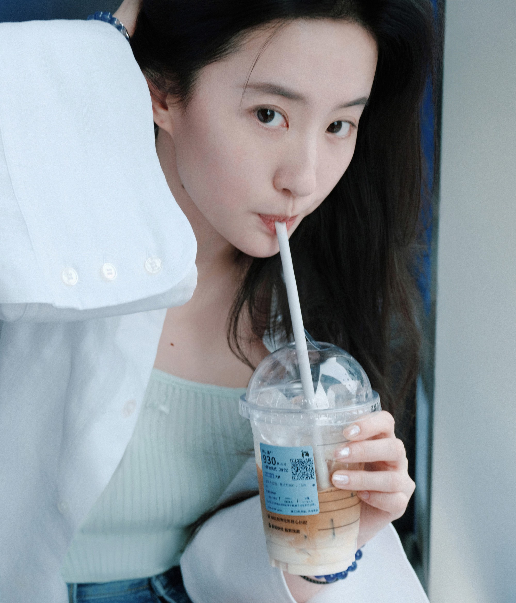 V&igrave; sao Lưu Diệc Phi bị n&oacute;i như sinh vi&ecirc;n?- Ảnh 3.