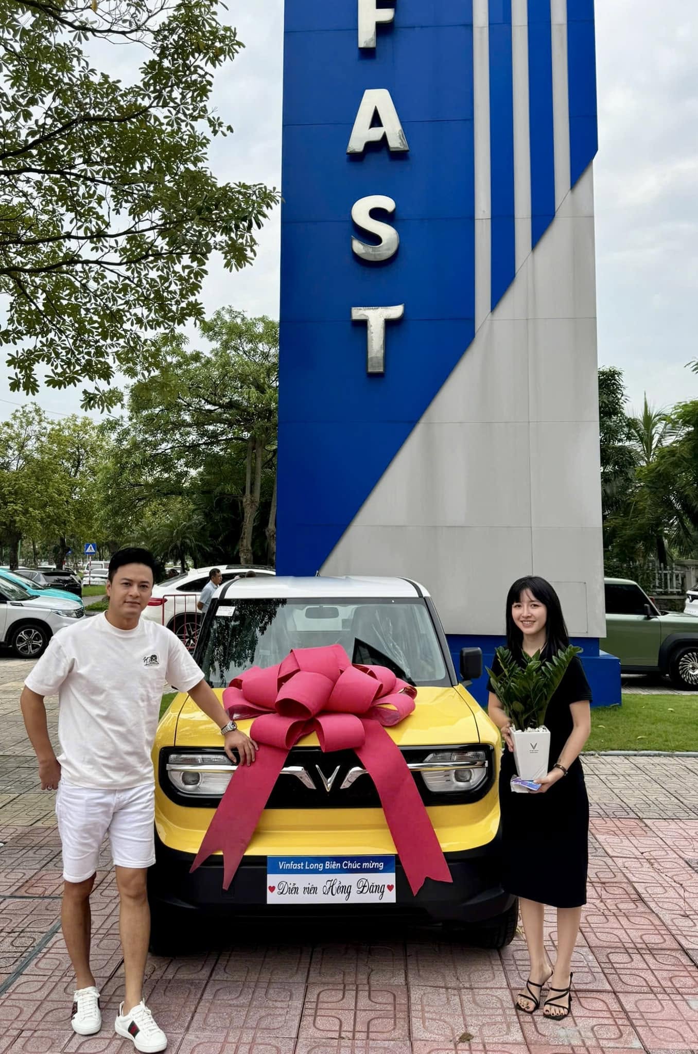 Hậu trường cuộc sống đáng mơ ước của Hồng Đăng: Nhà vườn , xe cộ và đam mê thể thao - Ảnh 3. Hậu trường cuộc sống đáng mơ ước của Hồng Đăng: Nhà vườn , xe cộ và đam mê thể thao - Ảnh 3.