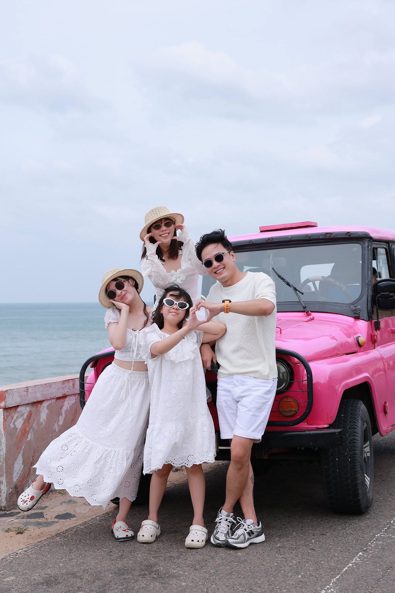 Hậu trường cuộc sống đáng mơ ước của Hồng Đăng: Nhà vườn , xe cộ và đam mê thể thao - Ảnh 31. Hậu trường cuộc sống đáng mơ ước của Hồng Đăng: Nhà vườn , xe cộ và đam mê thể thao - Ảnh 31.