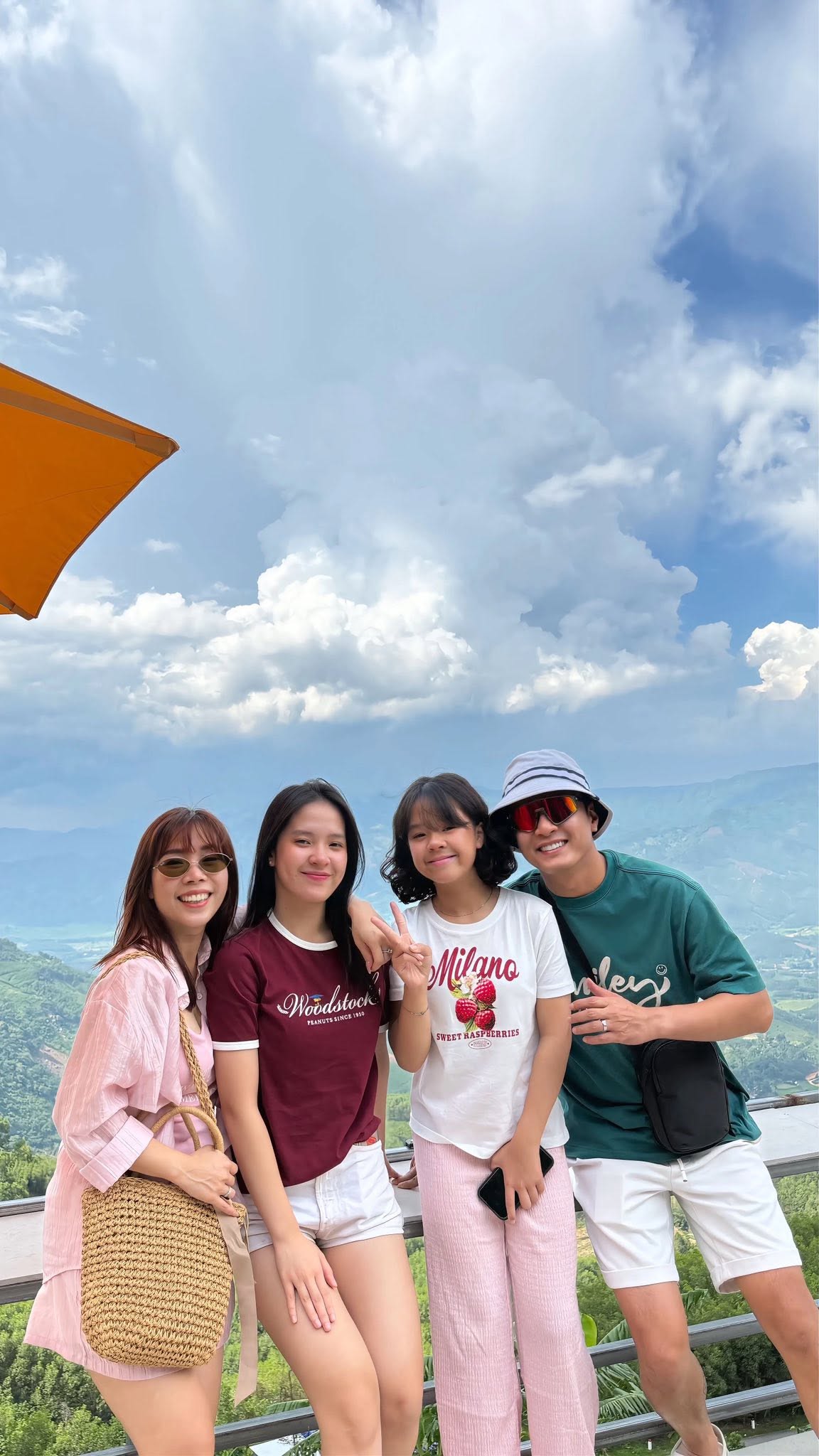 Hậu trường cuộc sống đáng mơ ước của Hồng Đăng: Nhà vườn , xe cộ và đam mê thể thao - Ảnh 33. Hậu trường cuộc sống đáng mơ ước của Hồng Đăng: Nhà vườn , xe cộ và đam mê thể thao - Ảnh 33.