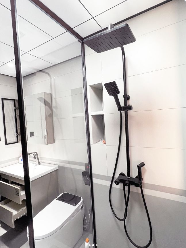 Ph&ograve;ng tắm chỉ d&ugrave;ng v&aacute;ch k&iacute;nh để ngăn kh&ocirc; &ndash; ướt vẫn chưa đủ: C&aacute;ch người Nhật chia kh&ocirc;ng gian mới thực sự đ&aacute;ng học hỏi - Ảnh 2.