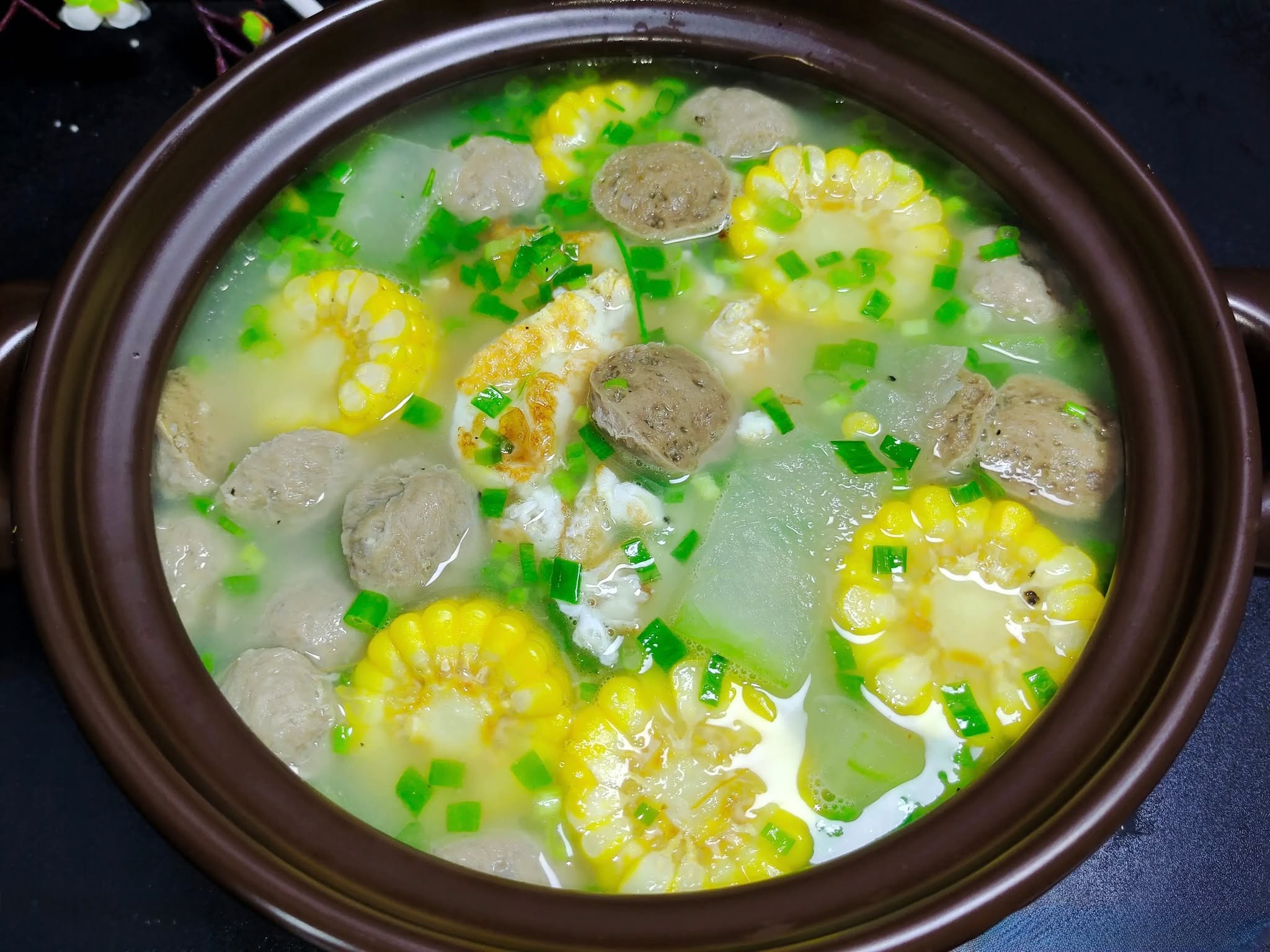 Mỗi lần mẹ t&ocirc;i nấu m&oacute;n canh n&agrave;y l&agrave; bố h&aacute;o hức đợi được nhấp ngụm nước d&ugrave;ng đầu ti&ecirc;n - Ảnh 10.
