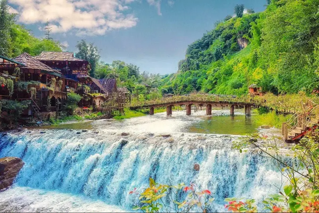 Ng&ocirc;i l&agrave;ng C&aacute;t C&aacute;t hơn 150 năm tuổi: Địa điểm du lịch đẹp như tranh ở Việt Nam - Ảnh 1.