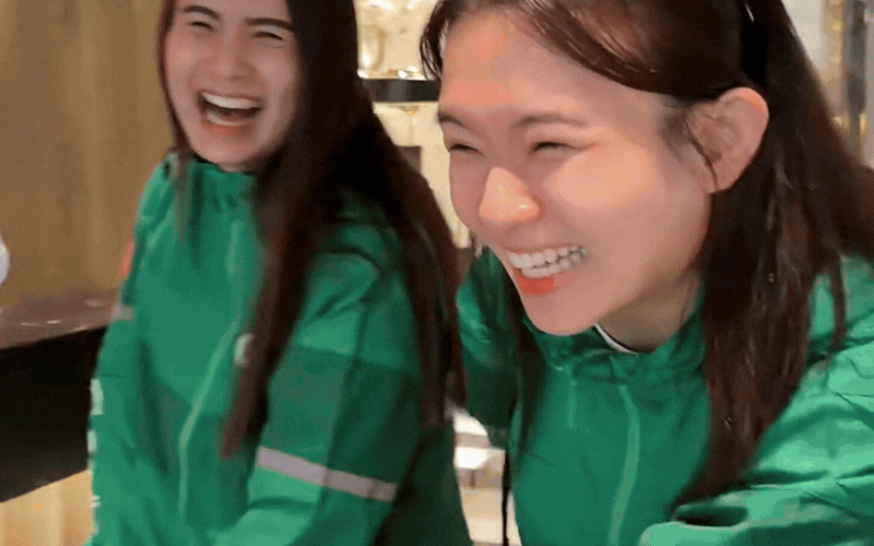 Chiếc áo khoác Grab: Món quà lưu niệm độc đáo của du khách Trung Quốc tại Việt Nam - Ảnh 5. Chiếc áo khoác Grab: Món quà lưu niệm độc đáo của du khách Trung Quốc tại Việt Nam - Ảnh 5.