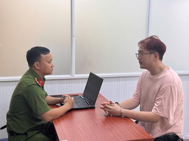 Triệt ph&aacute; đường d&acirc;y bơm chiết pod chứa ma t&uacute;y Etomidate do người nước ngo&agrave;i cầm đầu - Ảnh 1.