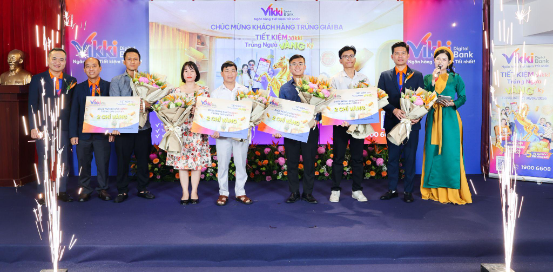 Chủ nh&acirc;n Ngựa V&Agrave;NG 10 lượng SJC lộ diện, Vikki Digital Bank tiếp tục khai cuộc m&ugrave;a B&oacute;ng V&Agrave;NG K&yacute; - Ảnh 4.