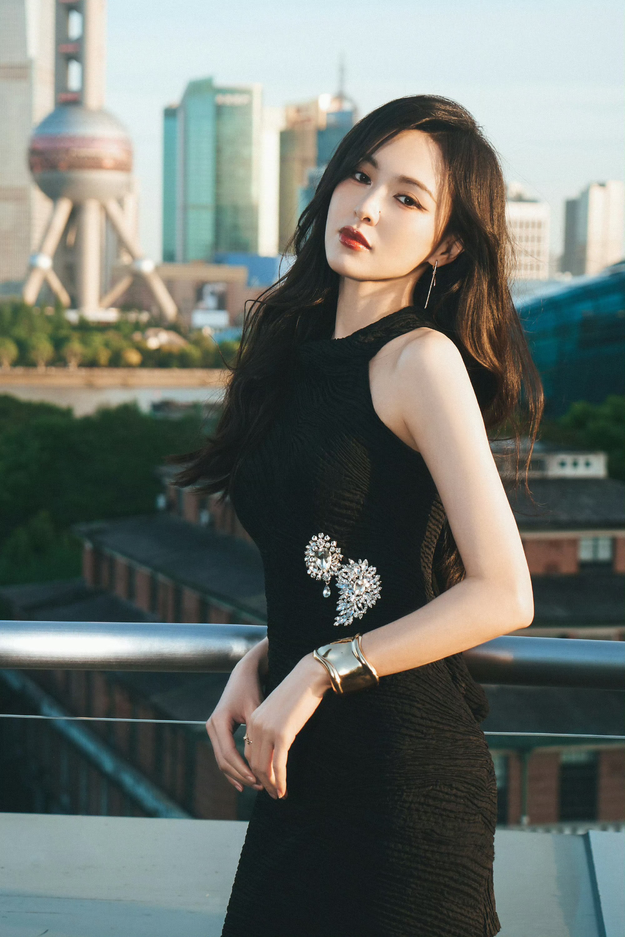 Người duy nhất có thể cướp sạch hào quang của Lưu Diệc Phi: Visual đẹp như trăng, khí chất sáng hơn ngọc - Ảnh 5. Người duy nhất có thể cướp sạch hào quang của Lưu Diệc Phi: Visual đẹp như trăng, khí chất sáng hơn ngọc - Ảnh 5.