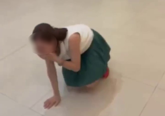 Người phụ nữ tranh c&atilde;i với kh&aacute;ch tại kh&aacute;ch sạn: C&ocirc;ng an khuyến c&aacute;o th&ocirc;ng tin sai lệch - Ảnh 1.