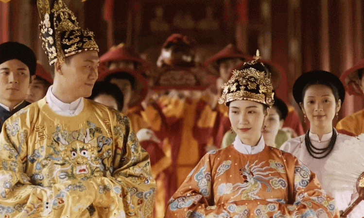 3 mỹ nhân từng hóa thân Nam Phương Hoàng hậu: Người được khen thần thái, người gây sốt với hàng trăm triệu lượt xem - Ảnh 7.
