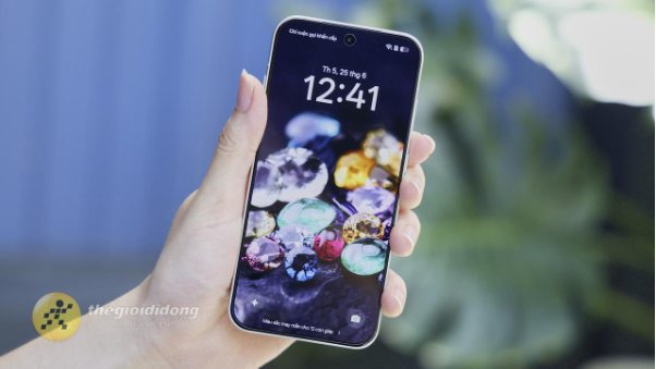 Đánh giá OPPO Reno16: Thiết kế nhỏ gọn, pin dung lượng lớn, hiệu năng quen thuộc - Ảnh 2. Đánh giá OPPO Reno16: Thiết kế nhỏ gọn, pin dung lượng lớn, hiệu năng quen thuộc - Ảnh 2.