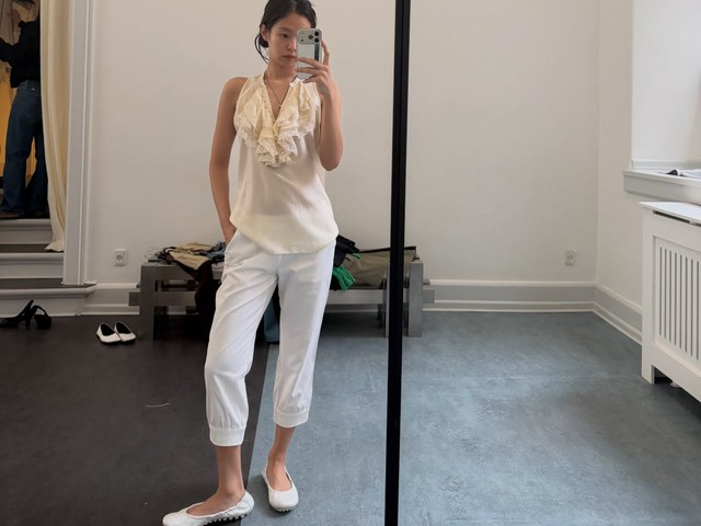 Giật m&igrave;nh khi Jennie tr&uacute;t bỏ tất cả- Ảnh 8.