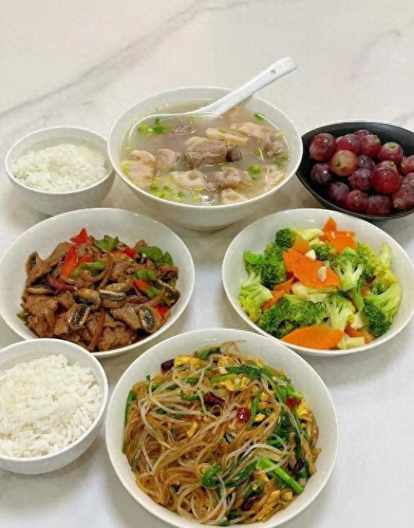 Gợi &yacute; 7 thực đơn to&agrave;n m&oacute;n ngon cho cả tuần kh&ocirc;ng phải nghĩ h&ocirc;m nay ăn g&igrave;? - Ảnh 1.