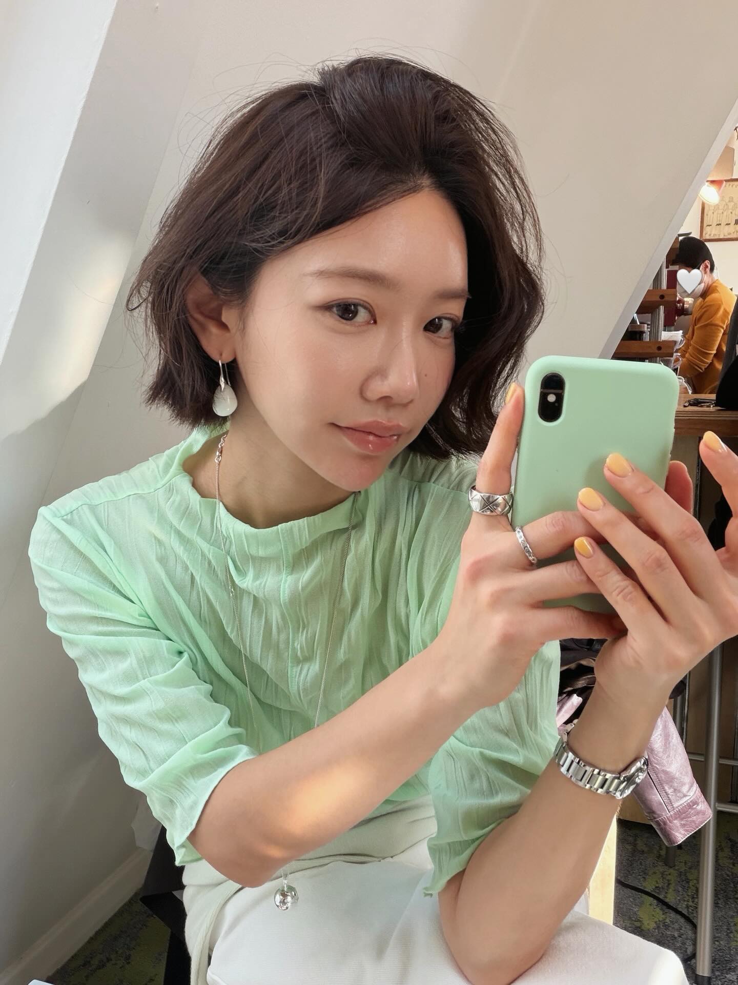 Ngắm Phạm Thanh Hằng để thấy phụ nữ tr&ecirc;n 40 tuổi n&ecirc;n cắt t&oacute;c bob, đảm bảo tr&ocirc;ng vừa sang vừa thanh lịch - Ảnh 5.