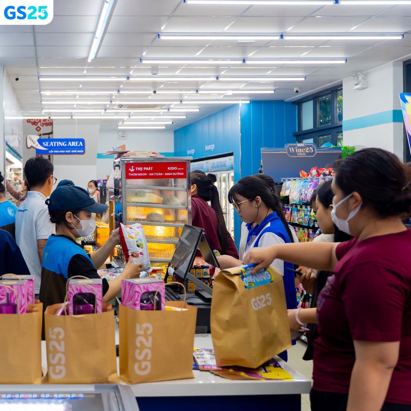 GS25 x&aacute;c minh vệ sinh an to&agrave;n thực phẩm tại cửa h&agrave;ng ở H&agrave; Nội năm 2026 - Ảnh 3.