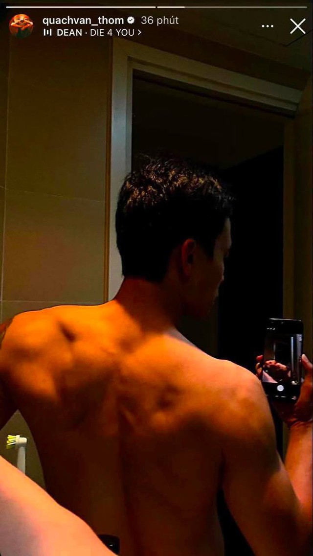 Mỹ nam U40 hot nhất Việt Nam l&uacute;c n&agrave;y: Cứ xuất hiện l&agrave; viral, mặc c&agrave;ng đơn giản c&agrave;ng đẹp - Ảnh 9.
