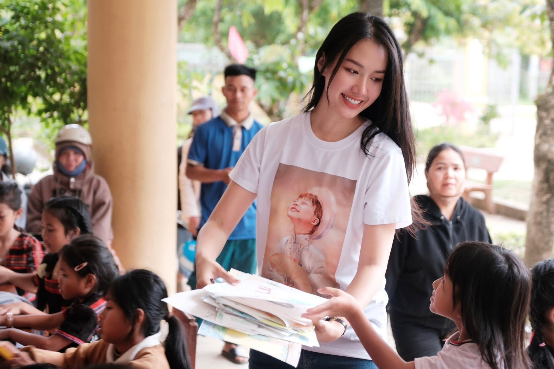 Profile ấn tượng của c&ocirc; g&aacute;i họa sĩ Phan Anh Thư v&agrave; thiếu gia Ho&agrave;ng Việt - Ảnh 12.