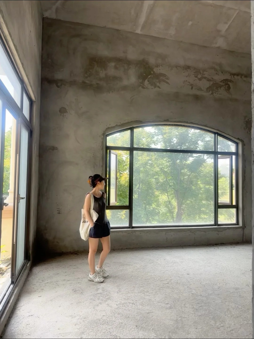 Mẹ đơn th&acirc;n chi 1,2 tỷ cải tạo biệt thự ở c&ugrave;ng bạn trai 24 tuổi - Ảnh 2.