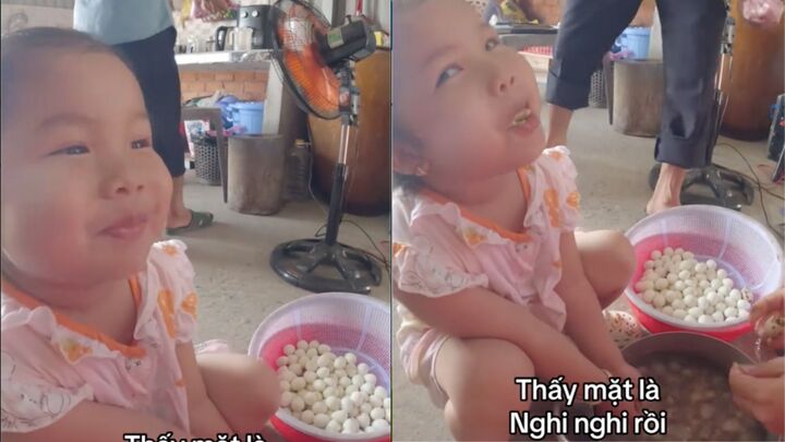 'Khối nghỉ h&egrave;' gi&uacute;p mẹ nhưng 'tay l&agrave;m, h&agrave;m ăn vụng' khiến d&acirc;n mạng cười b&ograve; - Ảnh 1.