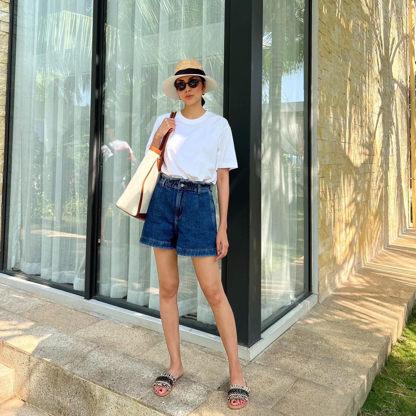 5 item l&agrave; &ldquo;trụ cột&rdquo; trong tủ đồ của Tăng Thanh H&agrave; &ndash; biểu tượng thời trang bền bỉ từ năm n&agrave;y qua năm kh&aacute;c - Ảnh 10.