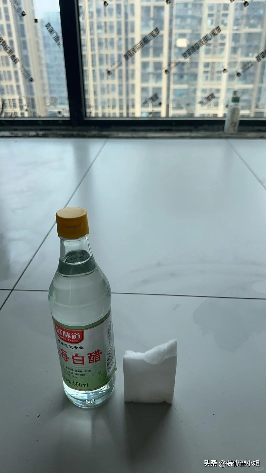 Đến thăm nhà một người phụ nữ U50, tôi mới hiểu vì sao nhà bà lúc nào cũng sạch bong: 5 mẹo dọn dẹp ai cũng có thể học theo - Ảnh 2.
