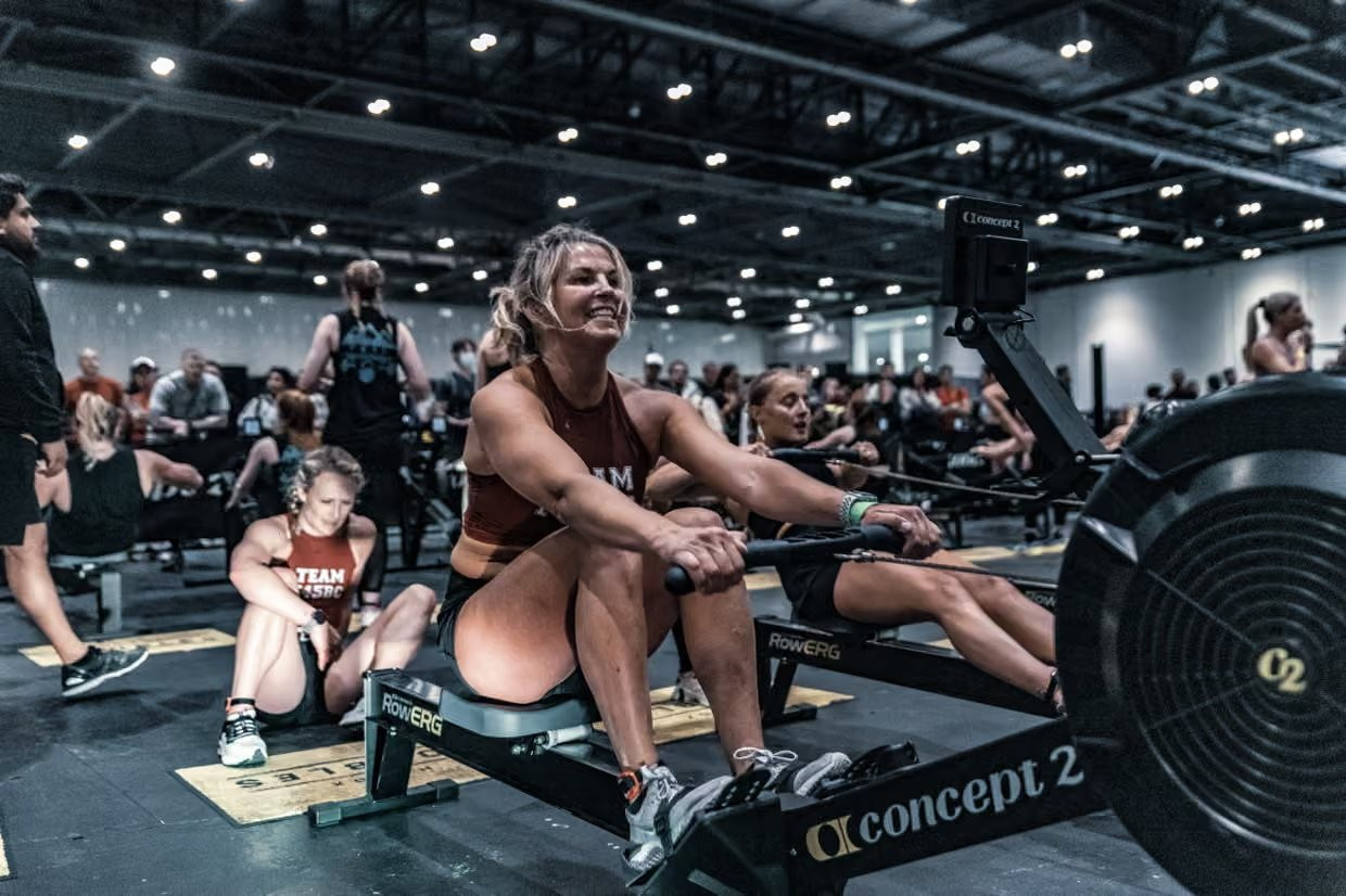 Trải nghiệm Hyrox 2026: 11 B&iacute; quyết vượt qua cuộc đua khắc nghiệt nhất giới fitness - Ảnh 3.
