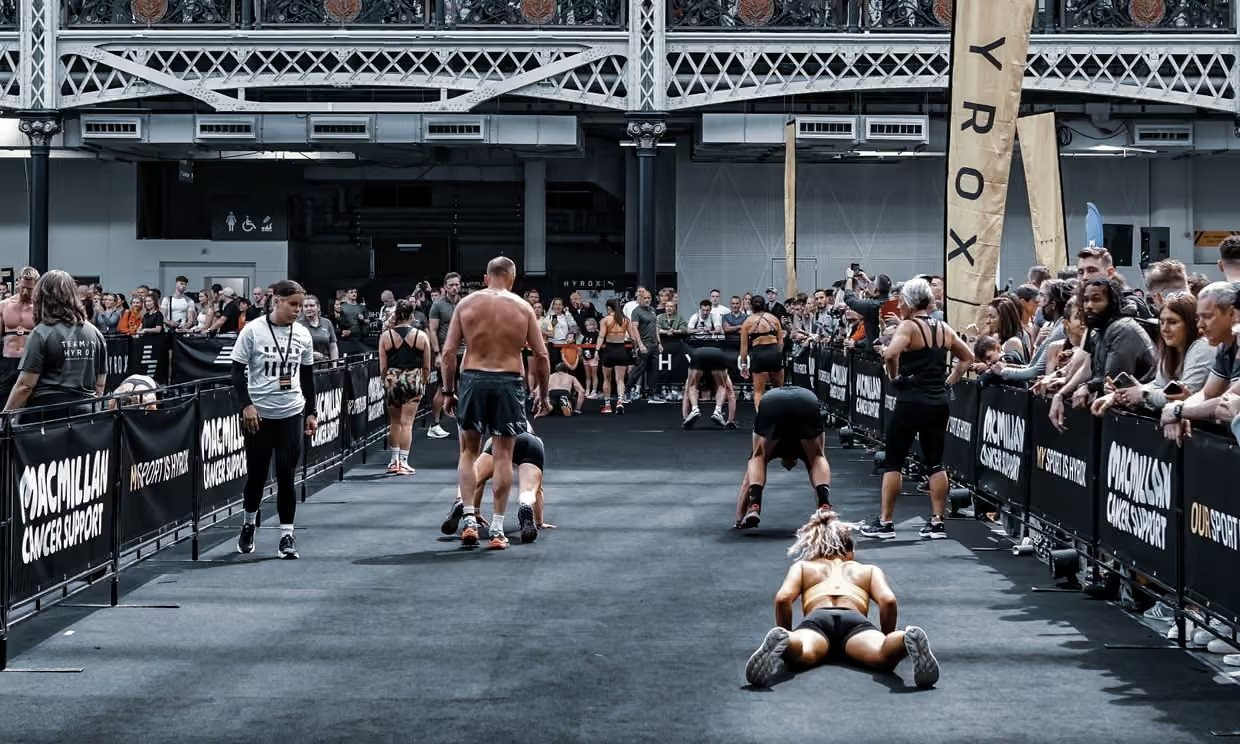Trải nghiệm Hyrox 2026: 11 B&iacute; quyết vượt qua cuộc đua khắc nghiệt nhất giới fitness - Ảnh 5.
