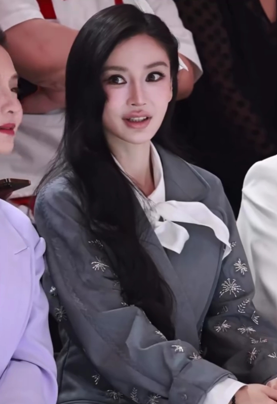 Kh&ocirc;ng ai d&aacute;m tin đ&acirc;y l&agrave; Angelababy- Ảnh 2.