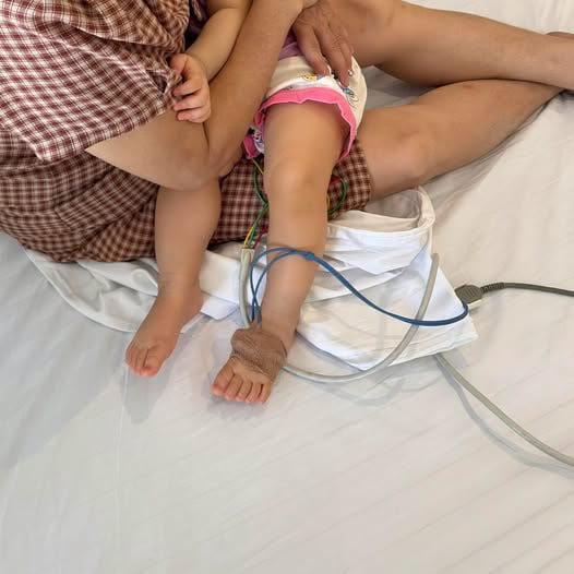 Mẹ chia sẻ bài học xương máu khi con bị sốc phản vệ khi truyền dịch: 