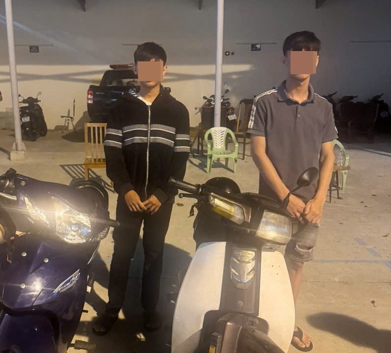 Hai thiếu niên đột nhập xe ô tô trộm trang sức trị giá 500 triệu đồng tại Đà Nẵng - Ảnh 1. Hai thiếu niên đột nhập xe ô tô trộm trang sức trị giá 500 triệu đồng tại Đà Nẵng - Ảnh 1.