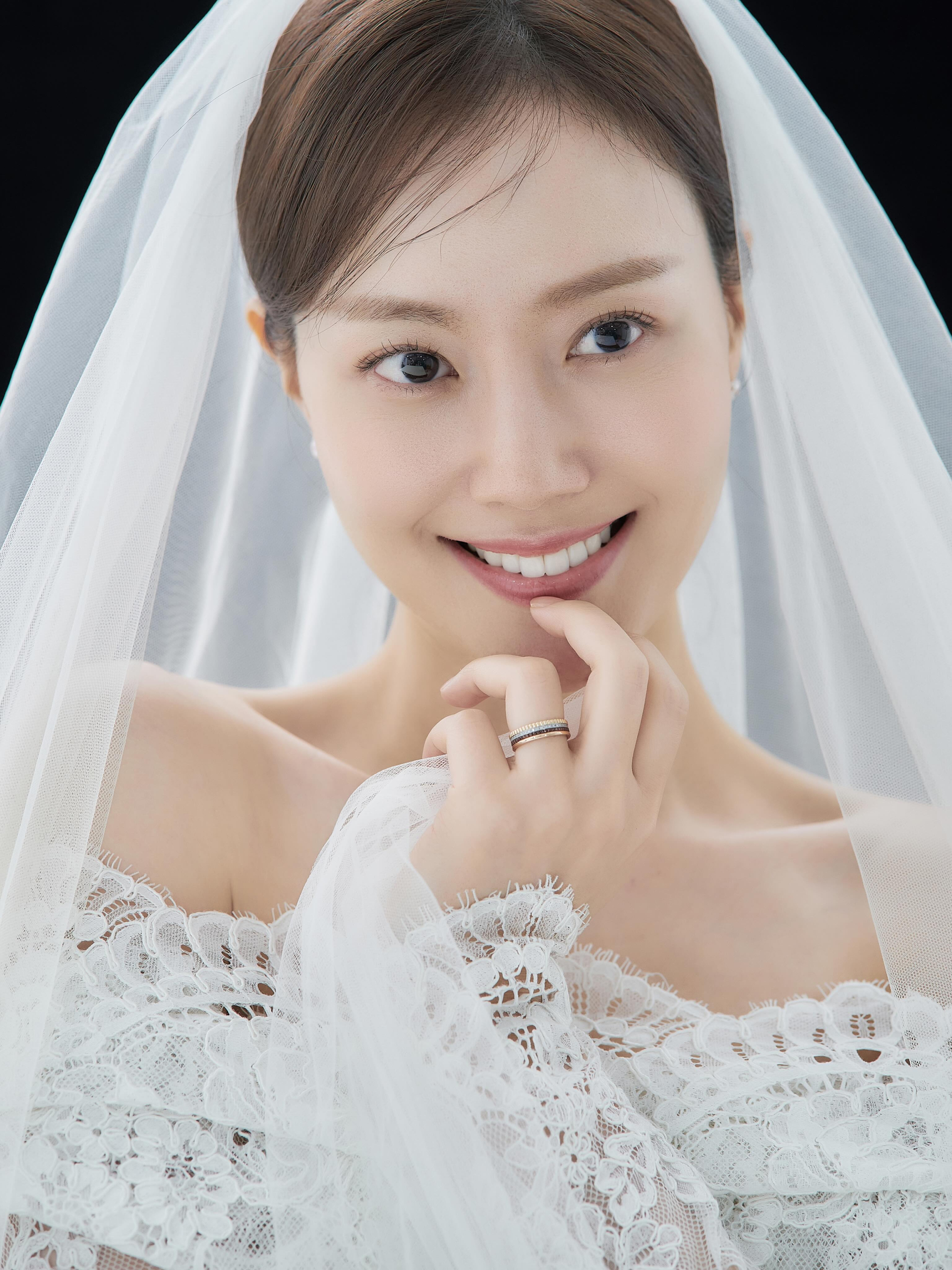 Ngọc nữ M. d&iacute;nh tin bỏ chồng sau 4 ng&agrave;y cưới, vừa xuất hiện với gương mặt t&agrave;n tạ h&eacute;o m&ograve;n kh&ocirc;ng nhận ra nổi - Ảnh 4.