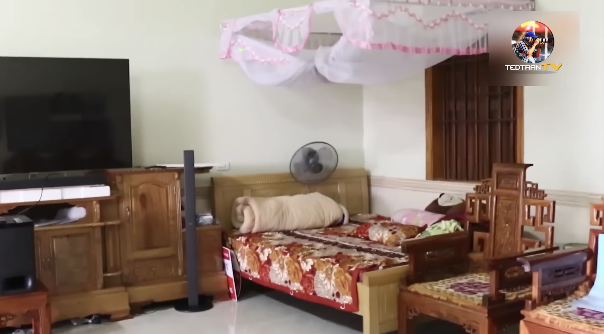 Căn nh&agrave; ở qu&ecirc; của C&ocirc;ng Phượng - Ảnh 6.