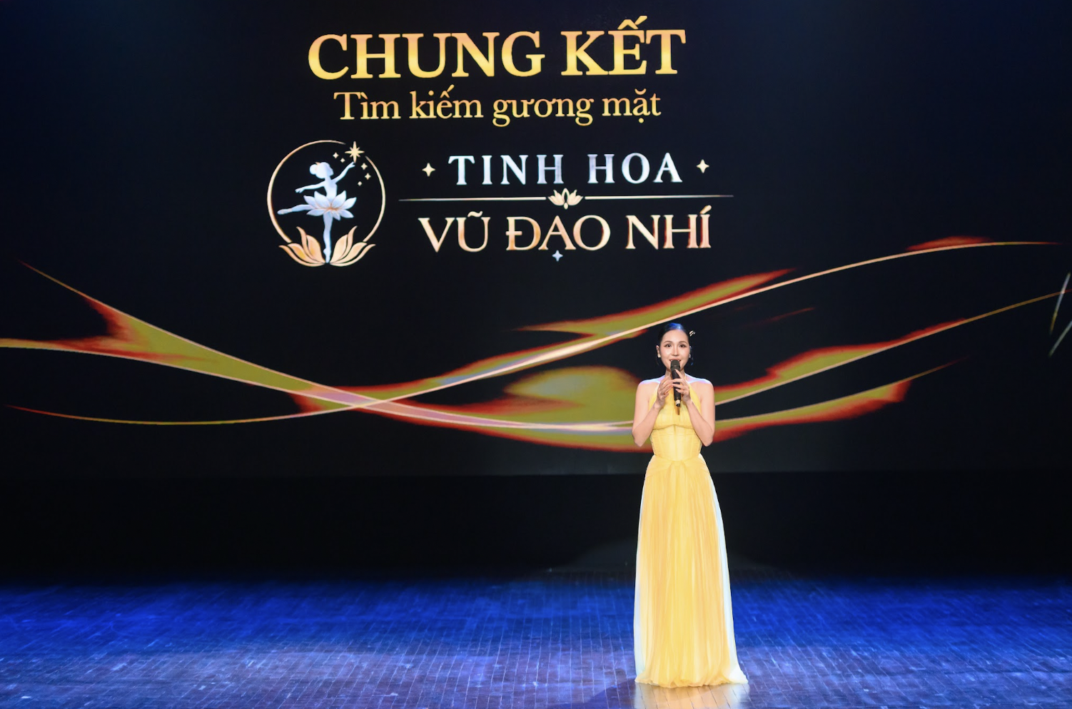 H&agrave;ng loạt t&agrave;i năng nh&iacute; tỏa s&aacute;ng tr&ecirc;n s&acirc;n khấu 