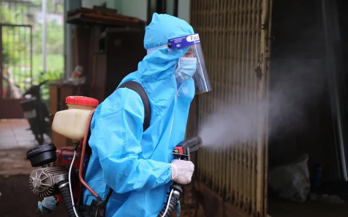 V&igrave; sao bệnh do virus Adeno dễ l&acirc;y lan trong m&ugrave;a h&egrave;? - Ảnh 2.