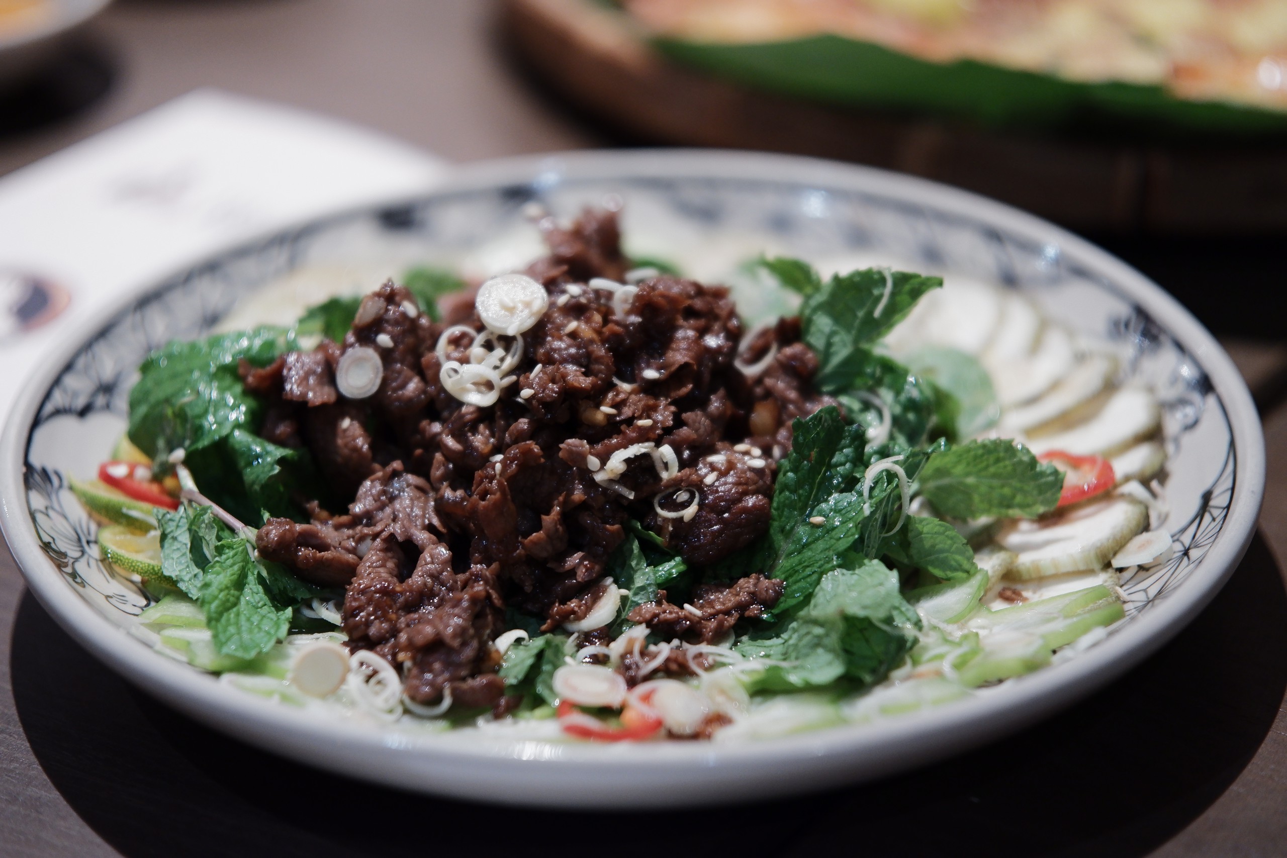 Gỏi bò trộn cà pháo tại MAMMOM Restaurant