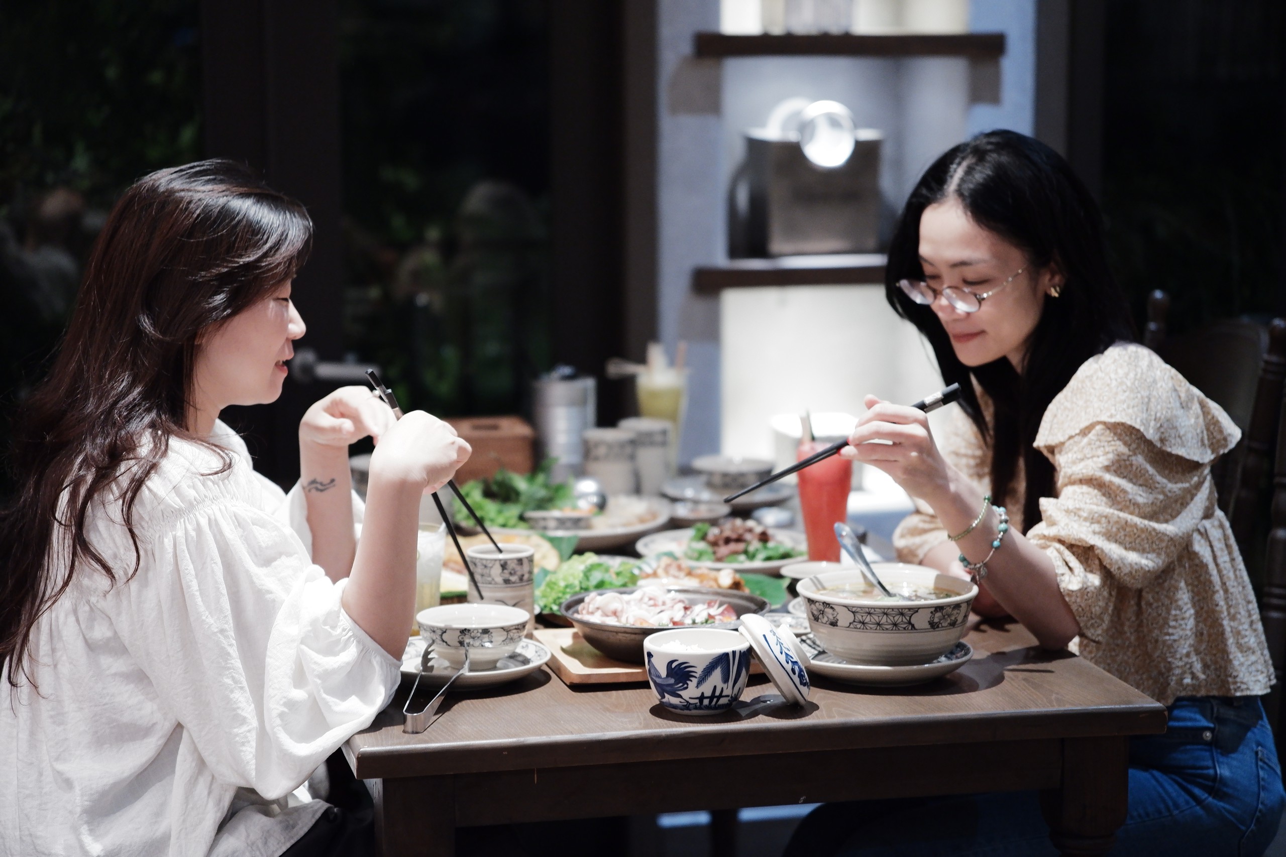 Mâm cơm Việt tại MAMMOM Restaurant, 23 Phan Đình Phùng, Hà Nội