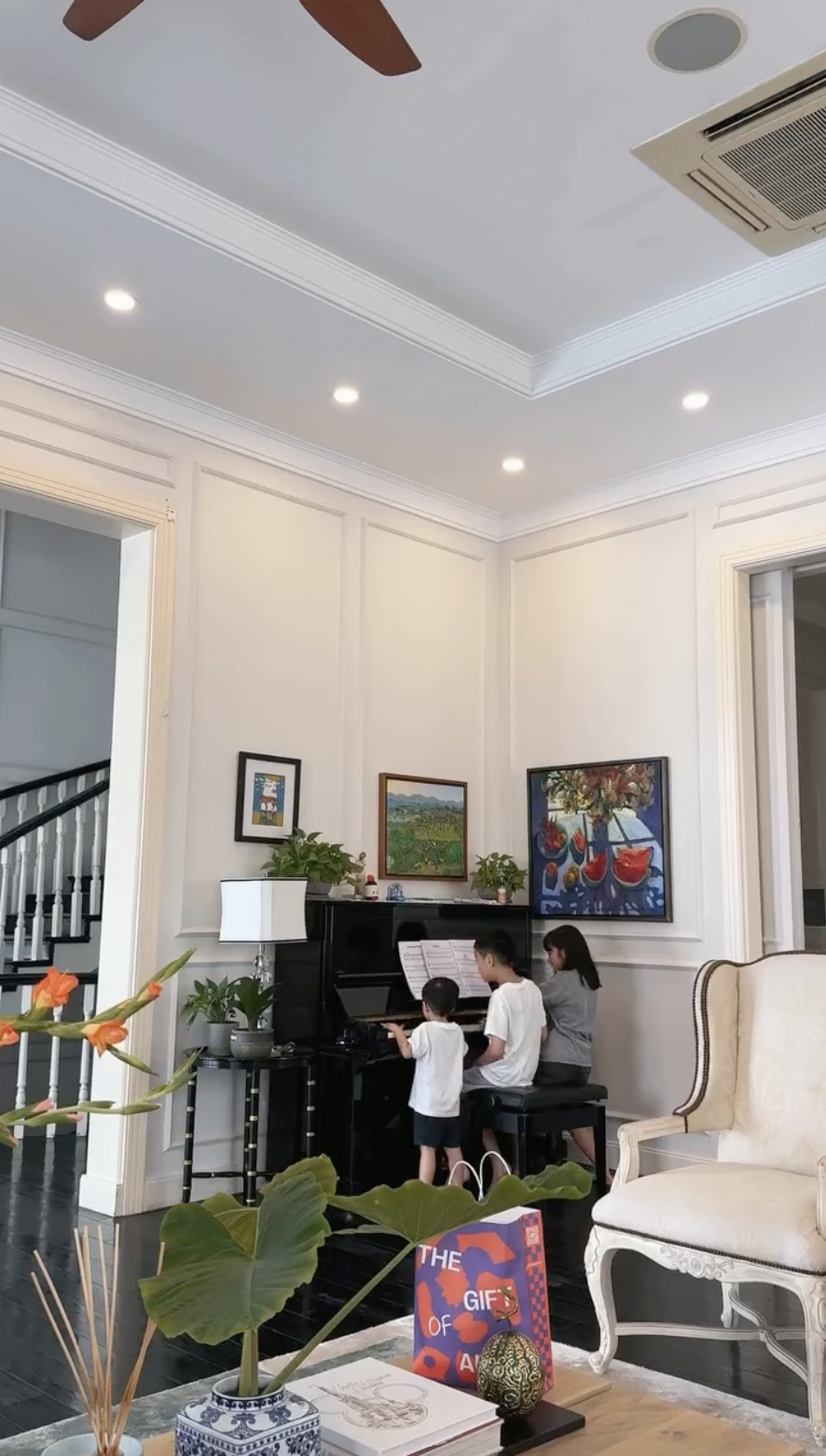 Căn ph&ograve;ng đặc biệt của con d&acirc;u tỷ ph&uacute; Johnathan Hạnh Nguyễn - Ảnh 9.