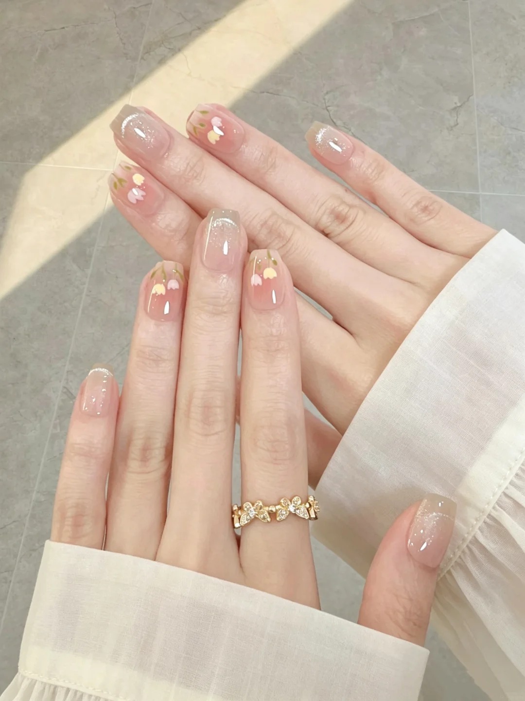 Xu hướng nail m&ugrave;a thu 2026: Chỉ cần một ch&uacute;t m&agrave;u xanh, đ&ocirc;i tay đ&atilde; tr&ocirc;ng sang v&agrave; &ldquo;old money&rdquo; hơn hẳn - Ảnh 14.