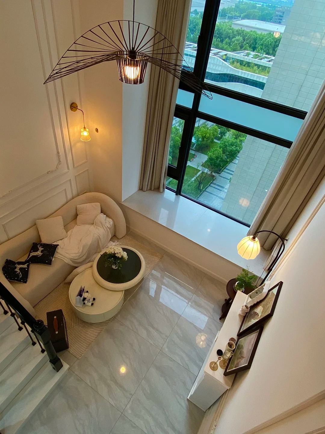 30 tuổi, mua được nh&agrave; 30m2 v&agrave; ở với 2 con m&egrave;o: 