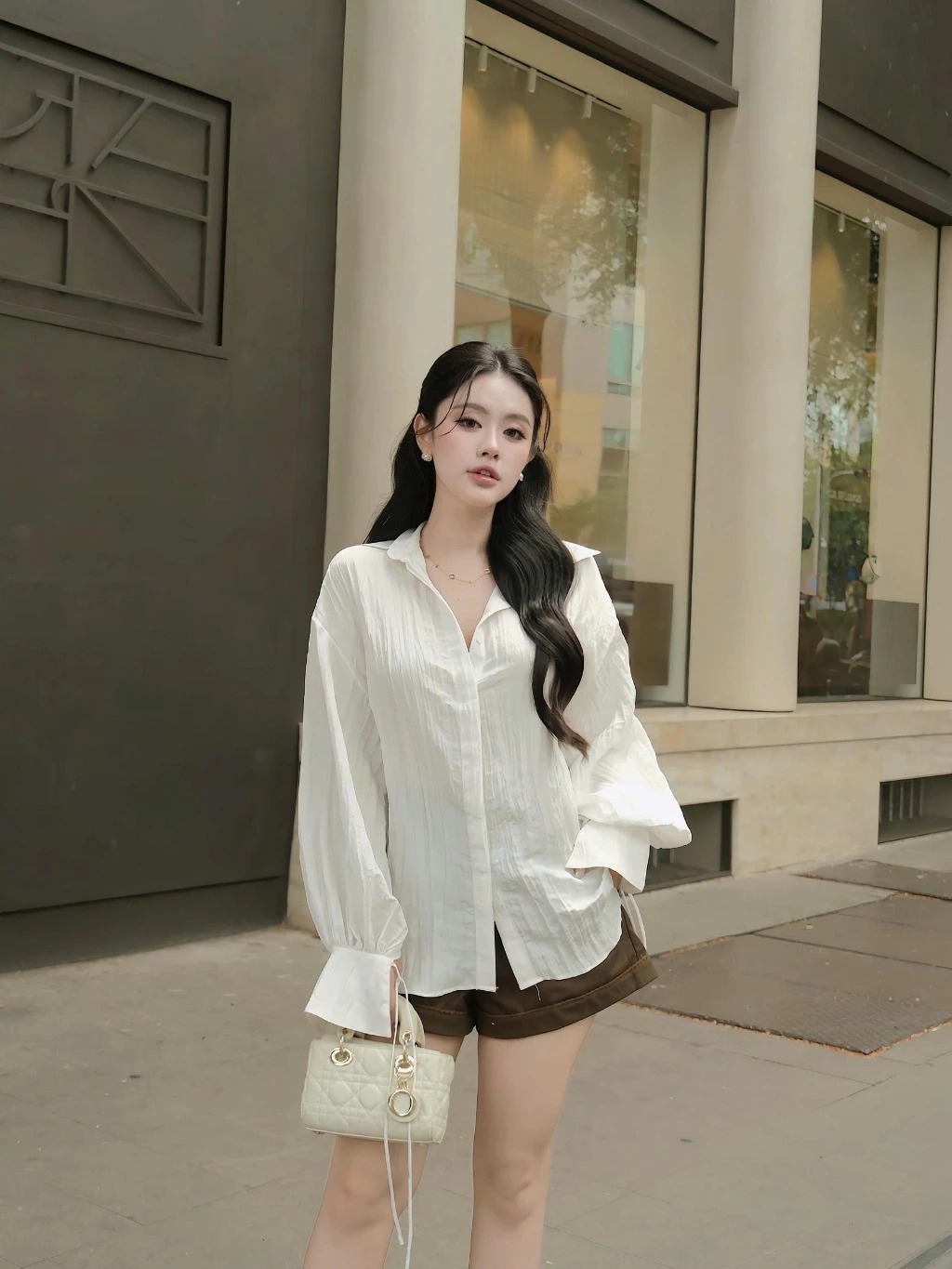 Càng trưởng thành càng thích mặc đơn giản: Không cần hàng hiệu hay chạy theo xu hướng vẫn có thể tạo cảm giác sang và tinh tế - Ảnh 10.