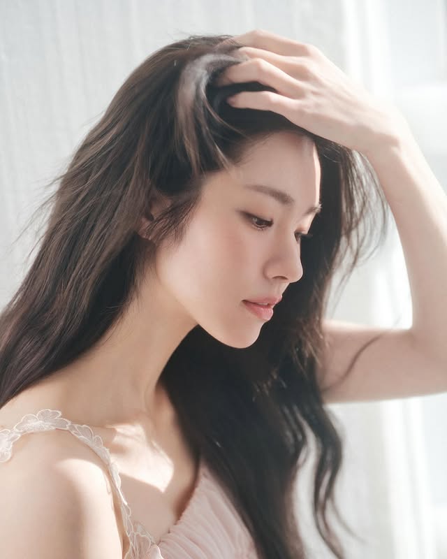 Mỹ nh&acirc;n 1993 hot nhất hiện nay: Nhan sắc ngọt ng&agrave;o 