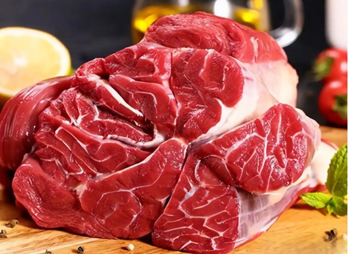Ướp thịt bò với muối là một sai lầm! Kinh nghiệm hàng chục năm nấu ăn của mẹ tôi khiến món thịt bò mềm, đậm đà hương vị - Ảnh 2.