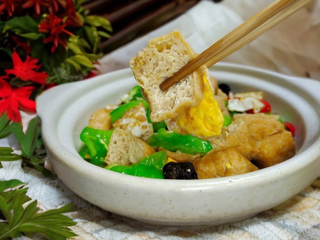 M&oacute;n ăn ngon từ mướp, đậu phụ chi&ecirc;n, trứng g&agrave; v&agrave; mộc nhĩ dễ l&agrave;m cho bữa cơm cực hấp dẫn - Ảnh 7.
