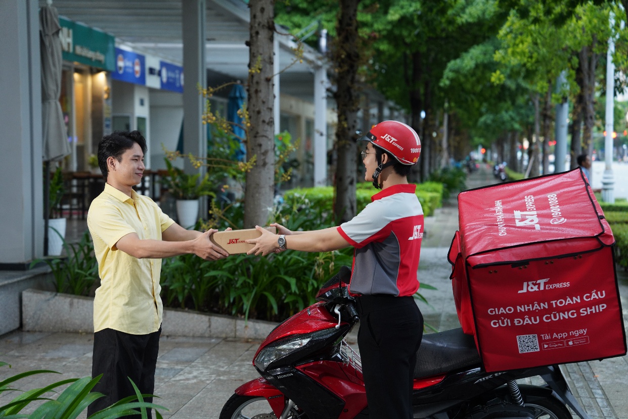 Đưa nghệ thuật d&acirc;n gian v&agrave;o sản phẩm thương mại v&agrave; vai tr&ograve; thầm lặng của e-logistics- Ảnh 1.